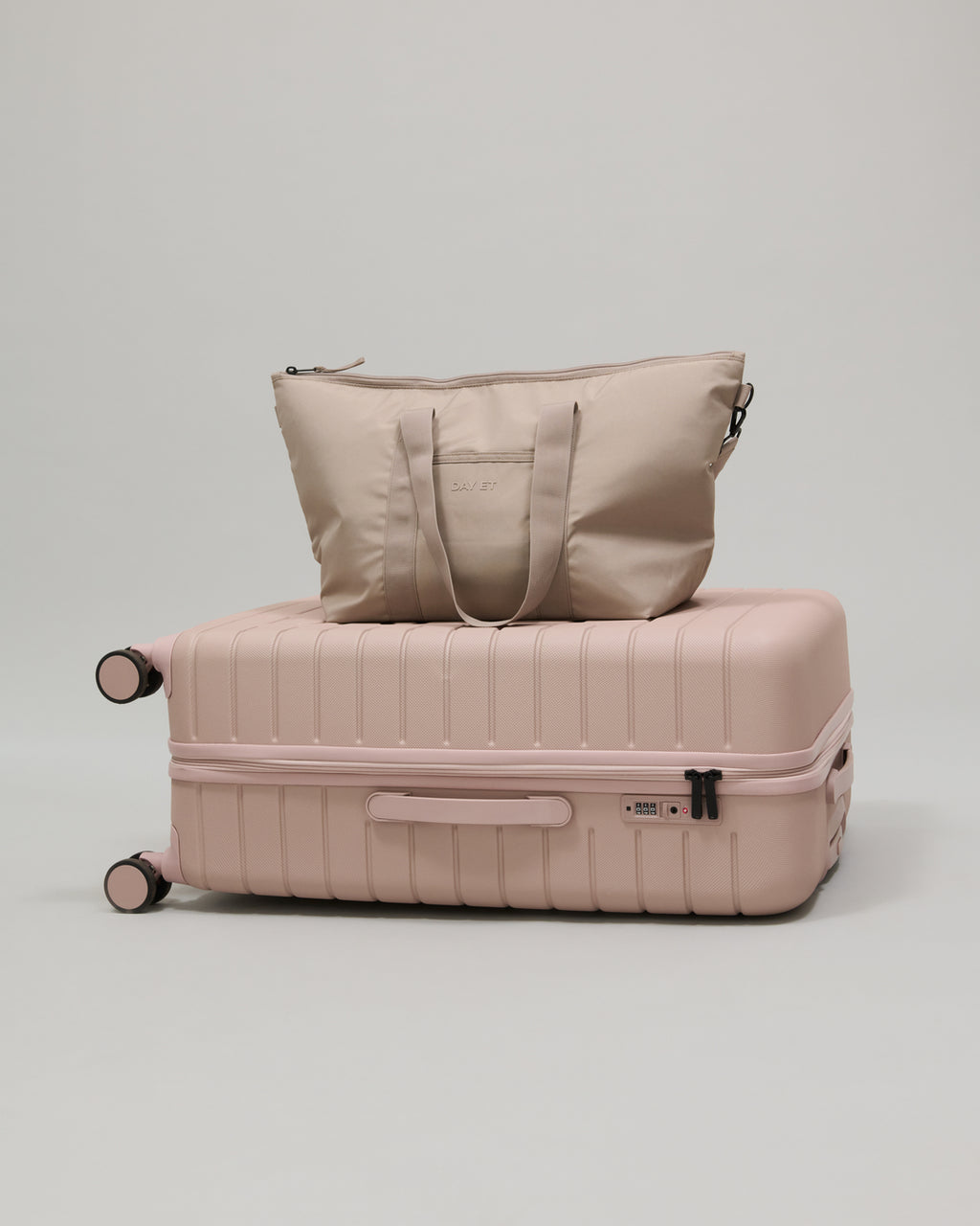 Large Tonal Carry On Resväska