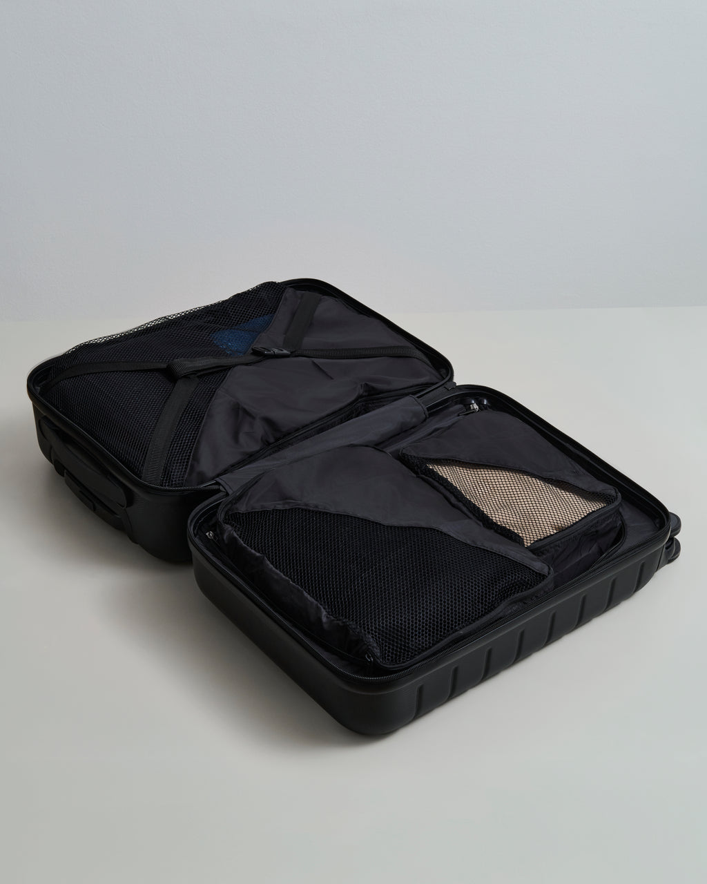 Day RE-Suitcase Packing Set