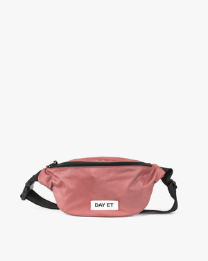 Day Gweneth RE-S Bum