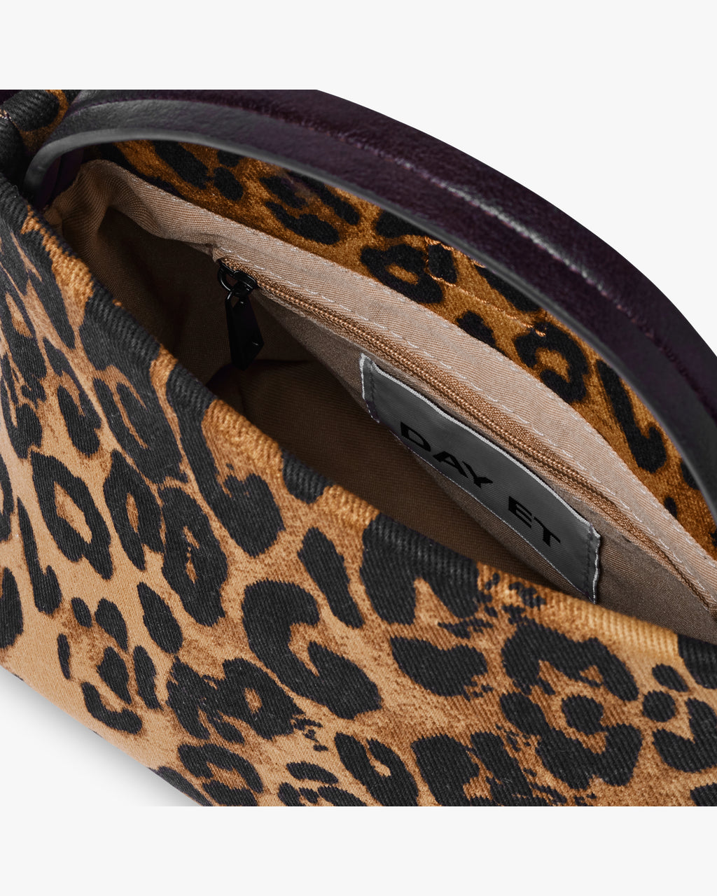 Day Wild Leo Shoulder