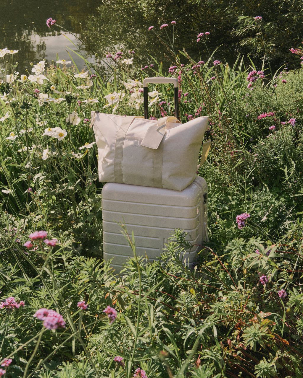 Day Tonal 24" Suitcase