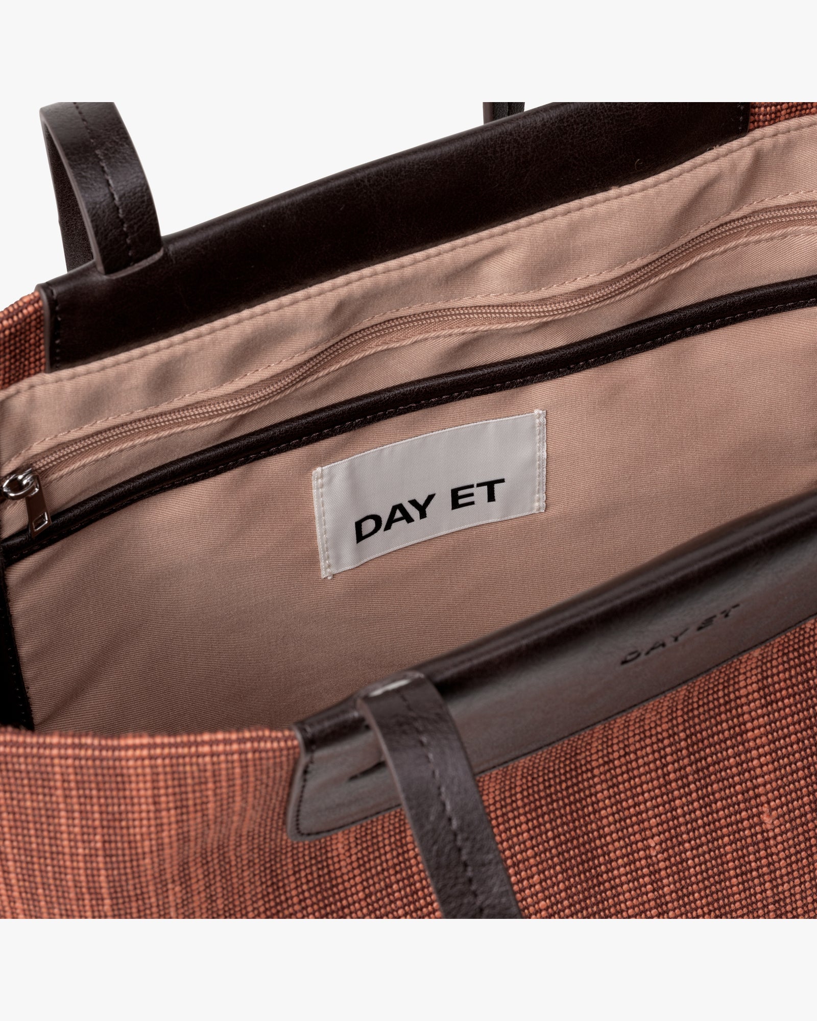 Day Raas Structure Bag