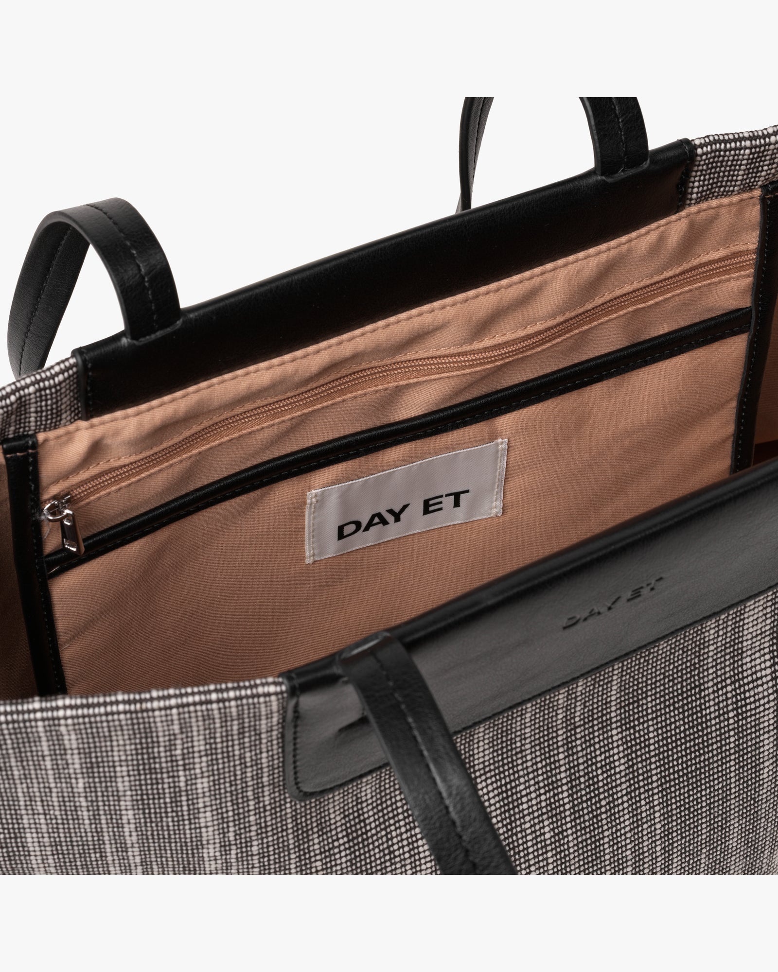 Day Raas Structure Bag