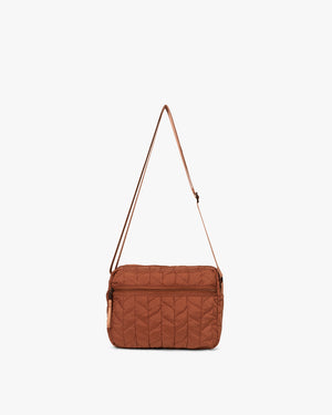 Medium Leaf Quilt Camera Crossbody Väska