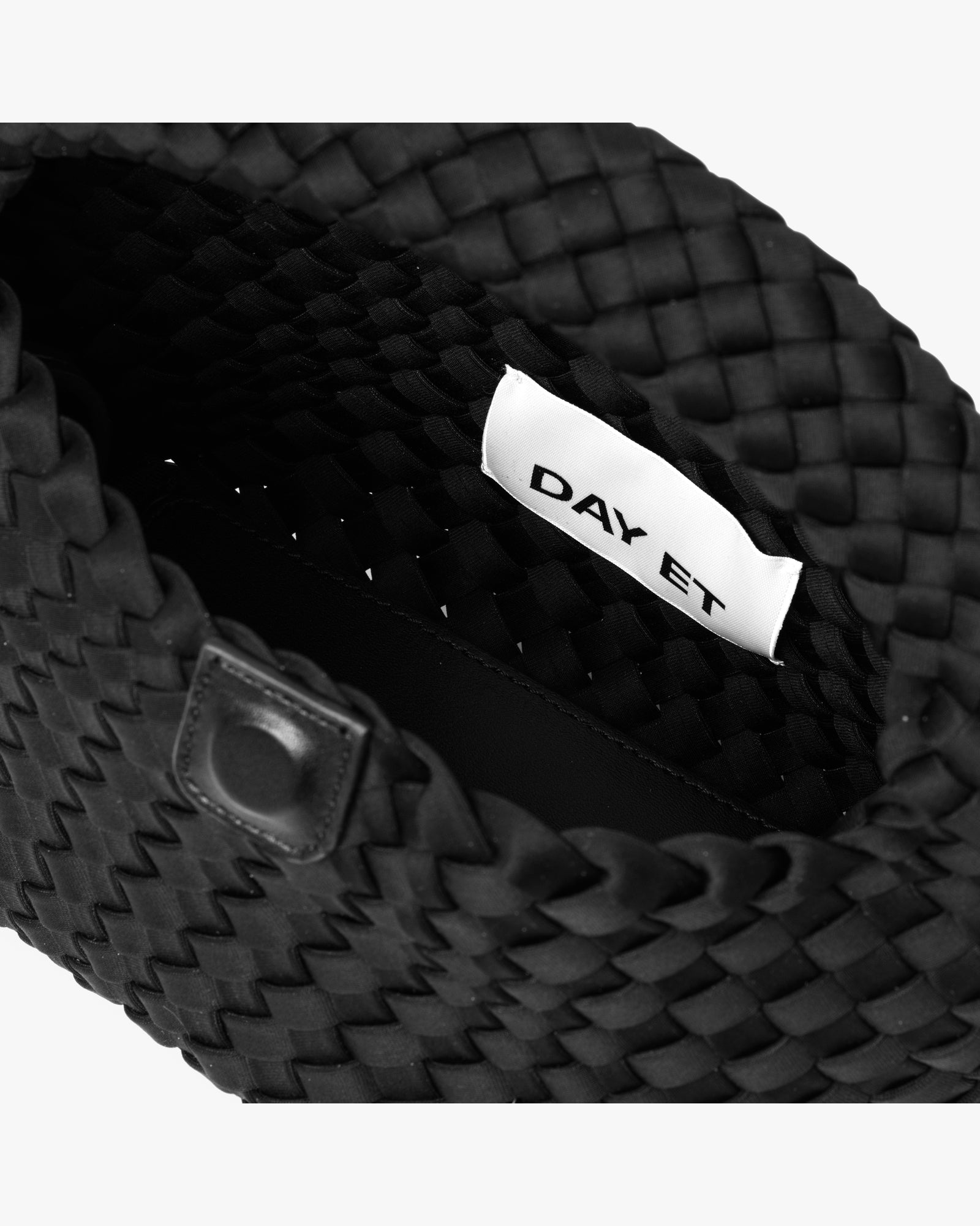 Small Hand-Braided Neoprene Crossbody Handväska