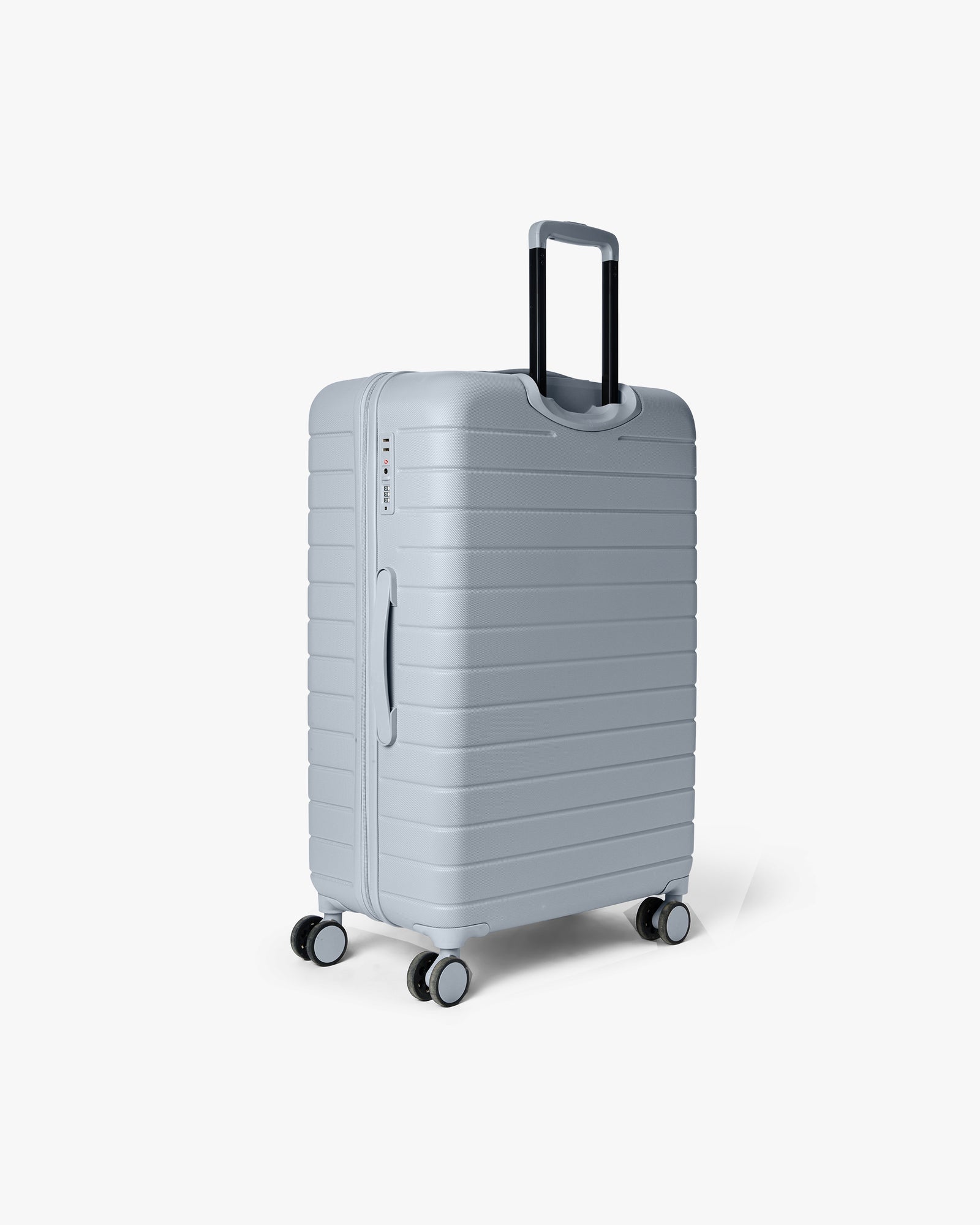 Large 28" Tonal Logo Check-In Resväska